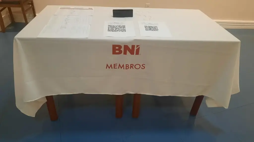 Toalha de mesa evento 2,50x1,40m personalizada