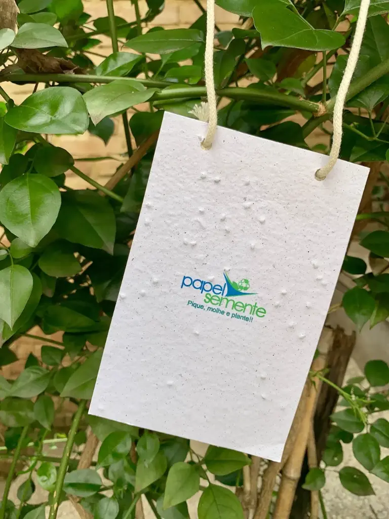 Credenciais 10x14cm em papel semente e cordão em fio de algodão